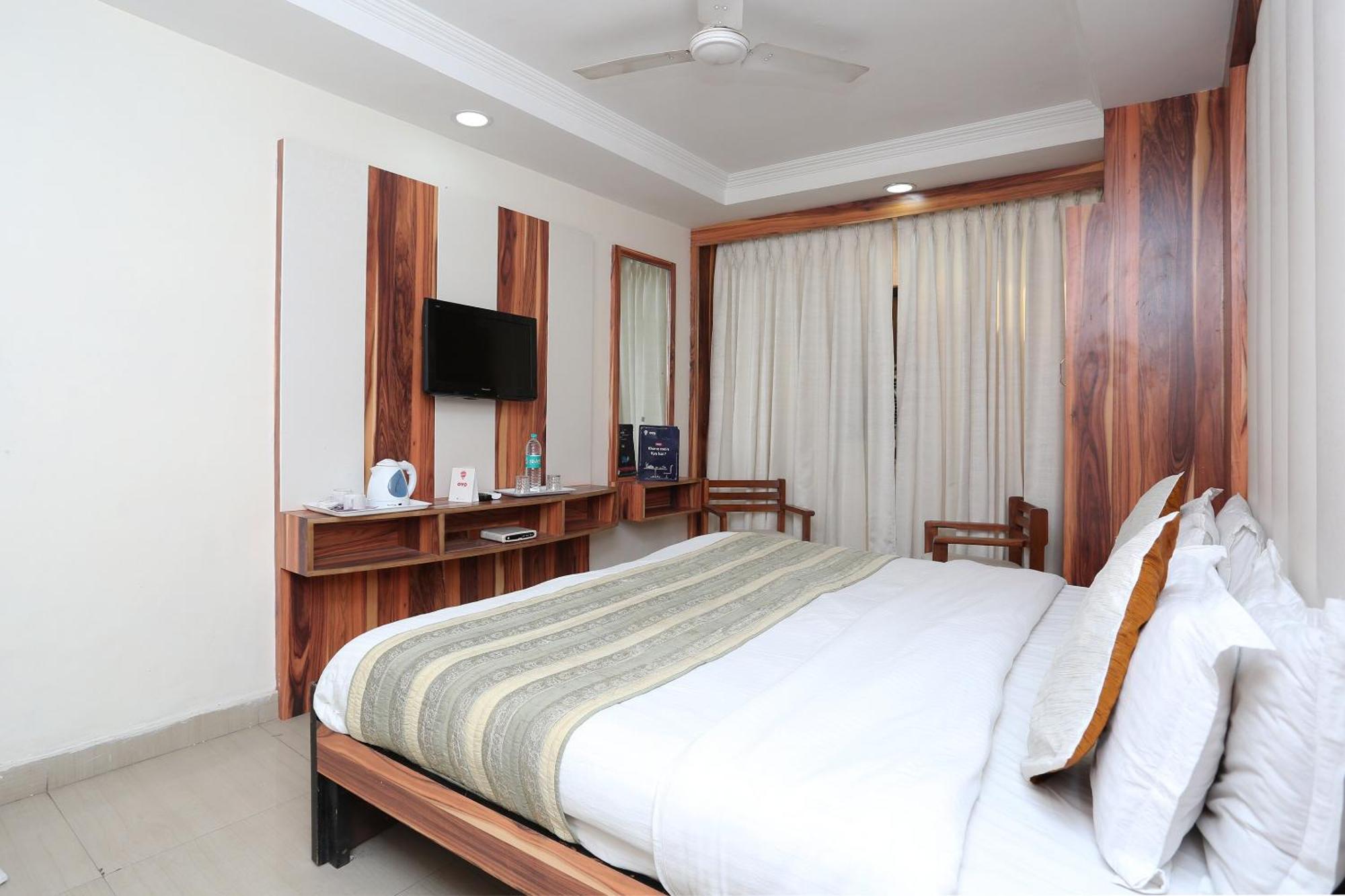 Oyo Flagship Hotel F Five New Delhi Eksteriør bilde