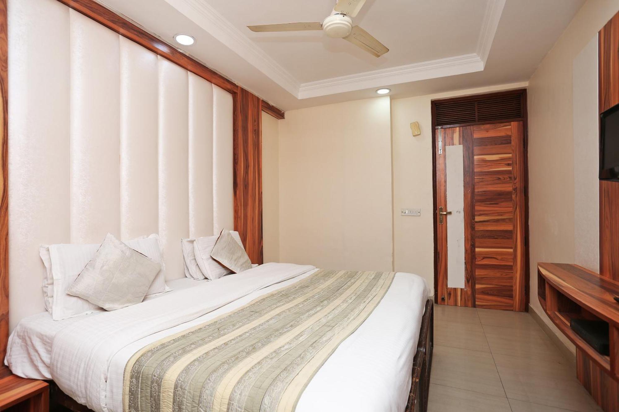 Oyo Flagship Hotel F Five New Delhi Eksteriør bilde